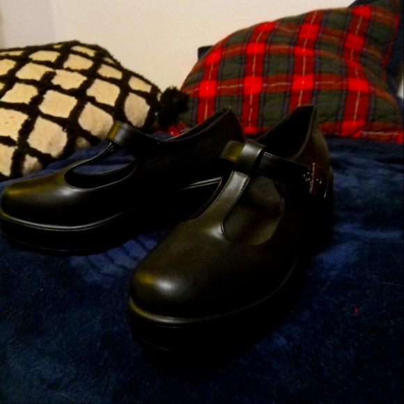 Koi Footwear Mary Janes size 9 - Picture 3 of 3